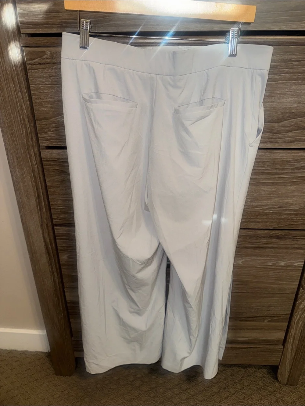 Athleta Light Gray Women's Wide-Leg Ankle Pant - Picture 6 of 6